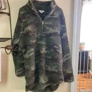Terra & Sky Green Camouflage Fleece Top